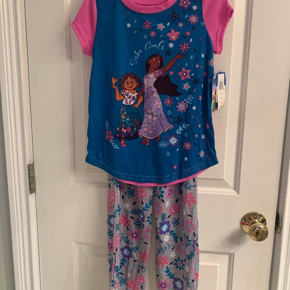 Disney Pajamas Nwtgirls Disney Encanto 2piece Pajama Set Poshmark